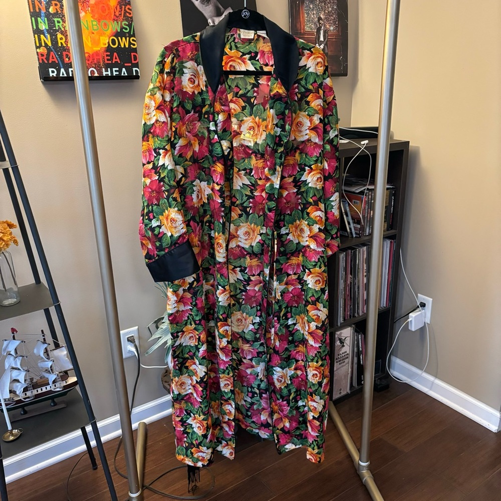 Vintage Victoria’s Secret Robe